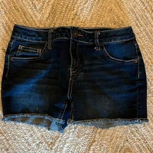 Justice New w/o tags size 12 Jean shorts